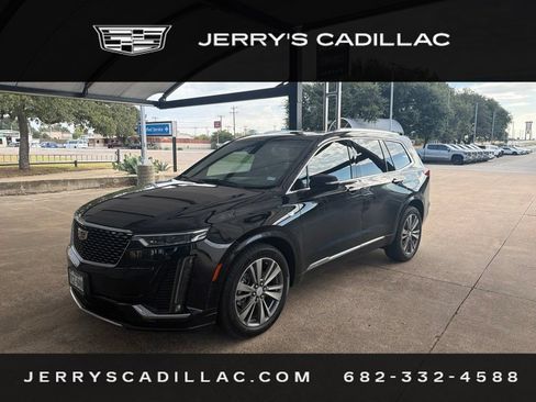 Used 2023 Cadillac XT6 Premium Luxury w/ Technology Package FWD image 1