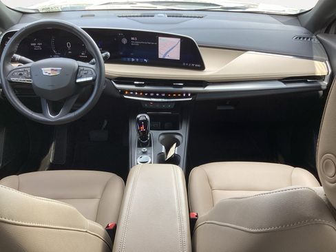 Used 2024 Cadillac XT4 Luxury w/ Cold Weather Package image 4