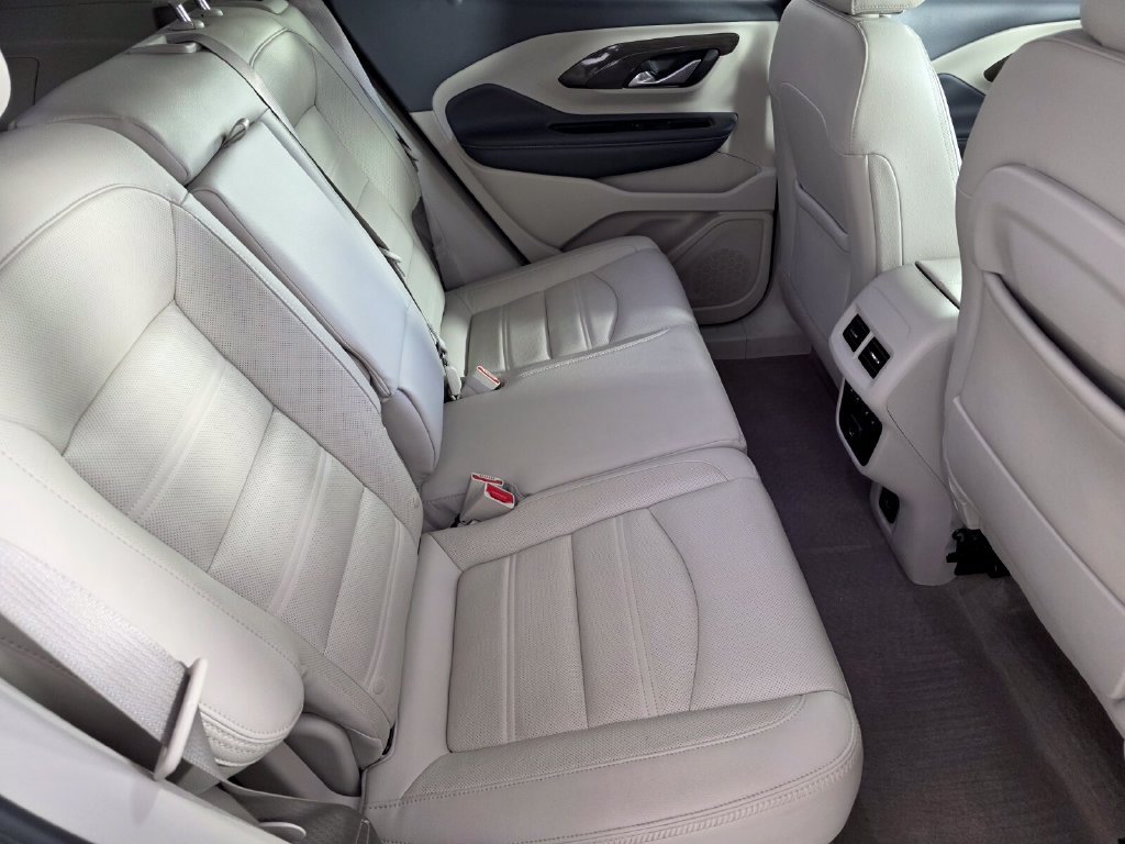 Used 2024 GMC Terrain Denali w/ Denali Premium Package AWD/4WD image 28