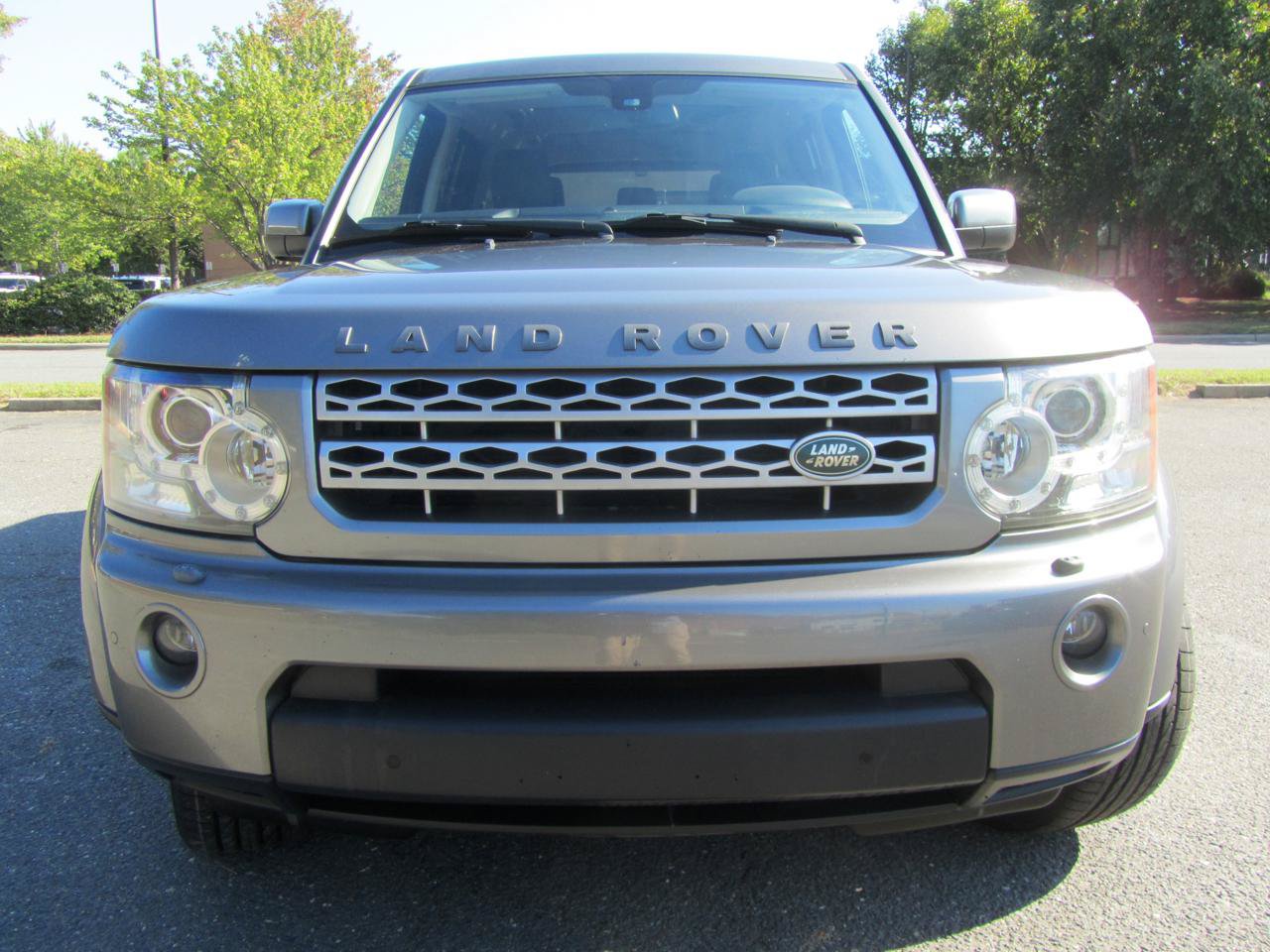 Used 2011 Land Rover LR4 HSE LUX AWD/4WD image 4