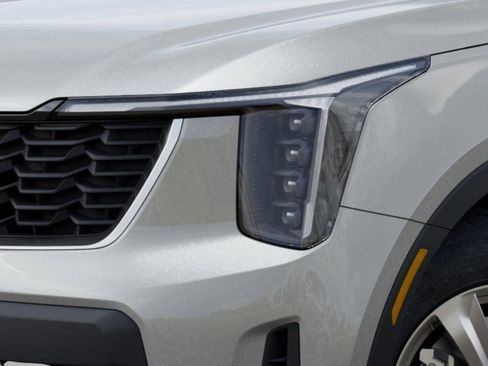 New 2026 Kia Sorento LX FWD image 11