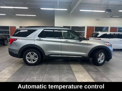 Used 2020 Ford Explorer XLT w/ Equipment Group 202A AWD/4WD image 10