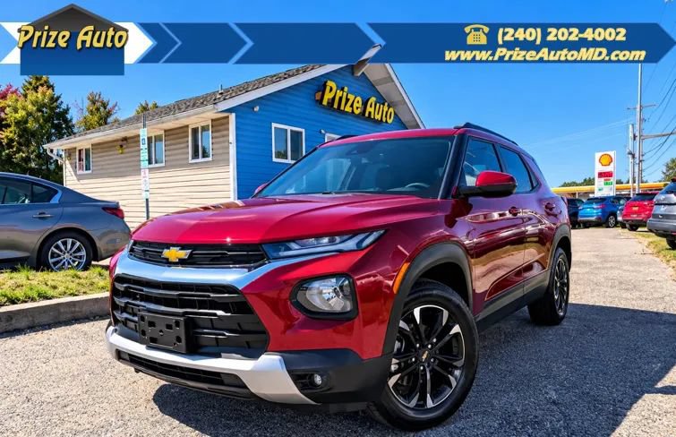 Used 2021 Chevrolet TrailBlazer LT FWD image 1
