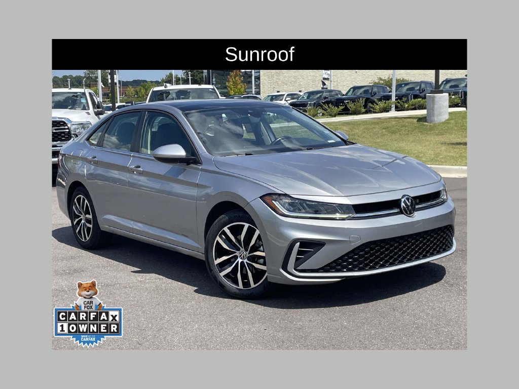 Used 2025 Volkswagen Jetta SE FWD image 1