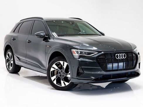 Used 2022 Audi e-tron Premium w/ Convenience Plus Package AWD/4WD image 5