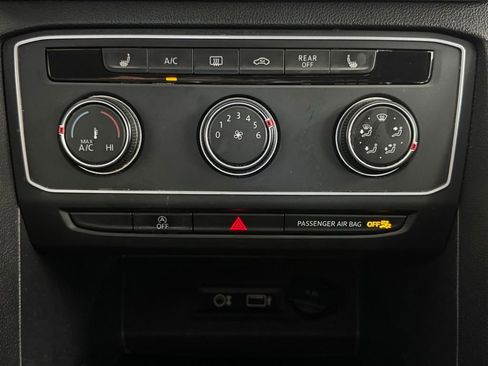 Used 2018 Volkswagen Atlas SE AWD/4WD image 21
