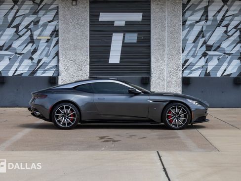 Used 2017 Aston Martin DB11 V12 image 17