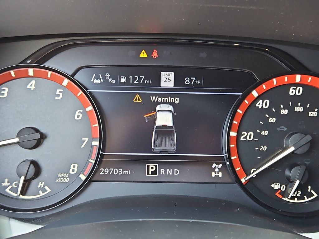 Used 2023 Nissan Frontier PRO-4X w/ Pro Convenience Package AWD/4WD image 13