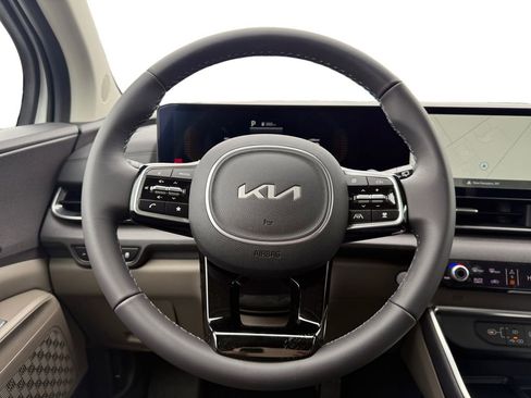 New 2026 Kia Carnival EX image 12