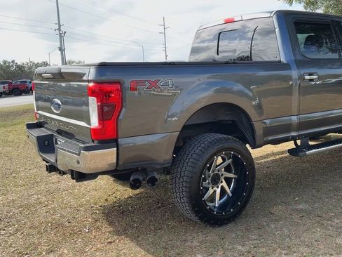 Used 2017 Ford F250 XLT w/ XLT Premium Package image 8