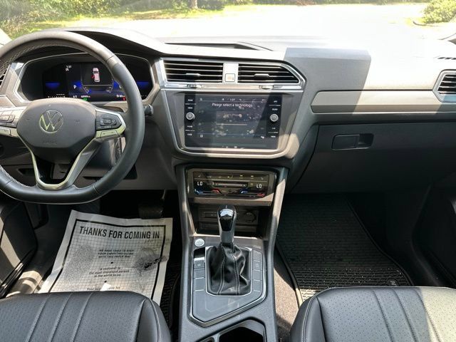 Used 2022 Volkswagen Tiguan SE FWD image 11