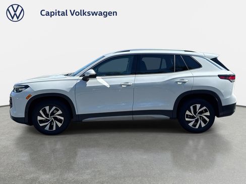 Certified 2025 Volkswagen Tiguan S FWD image 8