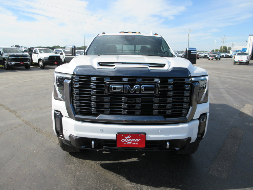 Used 2024 GMC Sierra 3500 Denali Ultimate AWD/4WD image 13