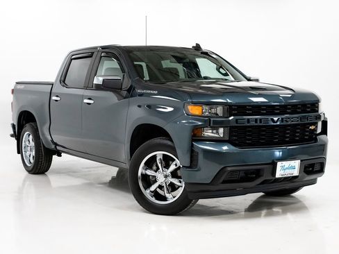 Used 2020 Chevrolet Silverado 1500 Custom w/ Custom Value Package image 6