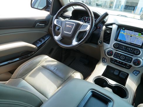 Used 2020 GMC Yukon SLT w/ Open Road Package AWD/4WD image 9