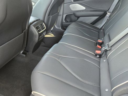 Certified 2025 Acura RDX SH-AWD w/ Advance Package image 31