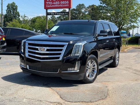 Used 2018 Cadillac Escalade ESV 2WD image 5