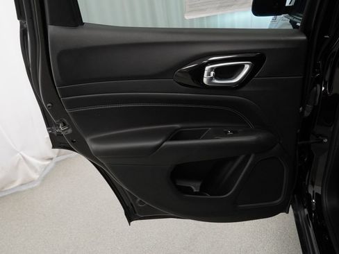 Used 2023 Jeep Compass Latitude w/ Convenience Group AWD/4WD image 25