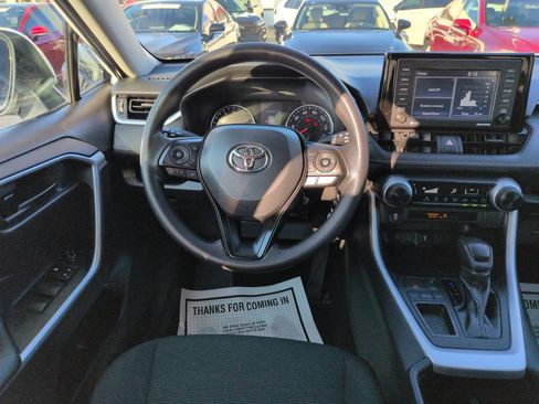 Used 2022 Toyota RAV4 LE w/ Carpet Mat Package (TMS) FWD image 13