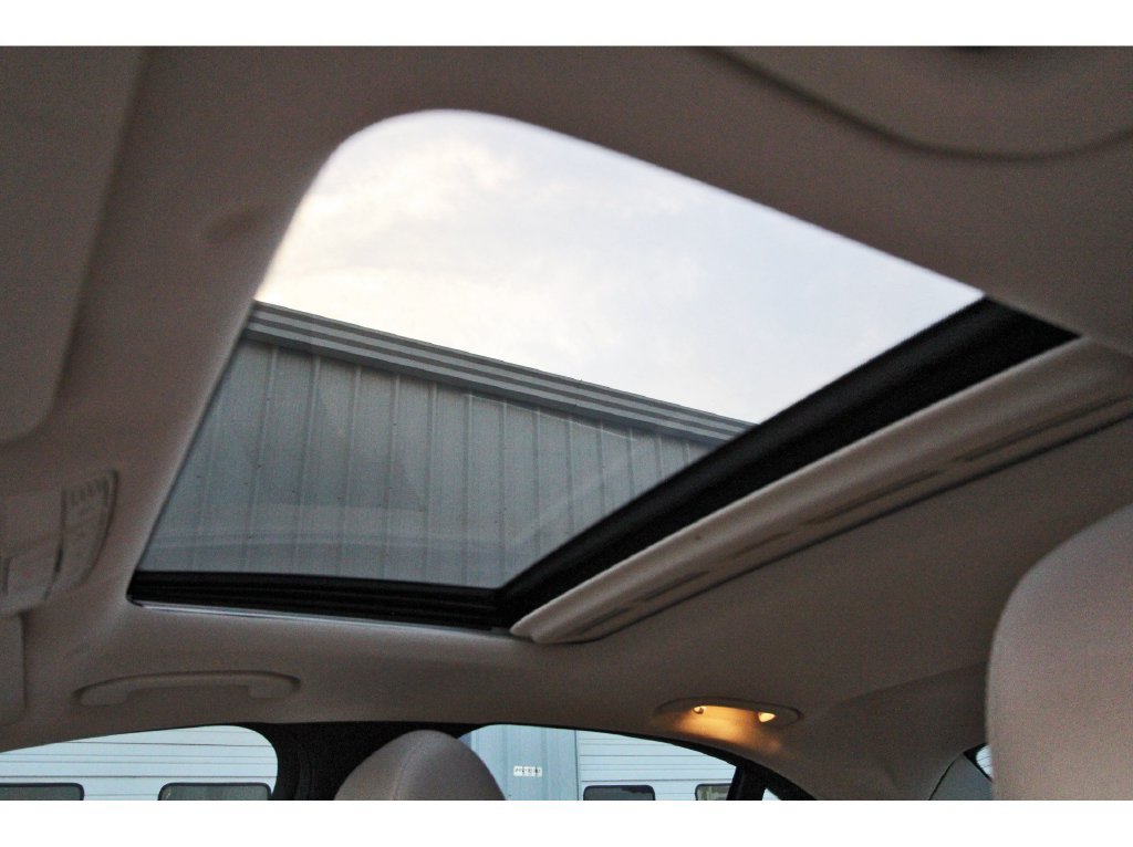 Used 2019 Mercedes-Benz C 300 4MATIC Sedan image 33