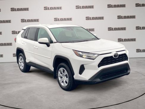Used 2023 Toyota RAV4 LE image 7