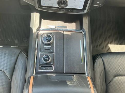 Used 2023 Ford Expedition Max Platinum AWD/4WD image 17