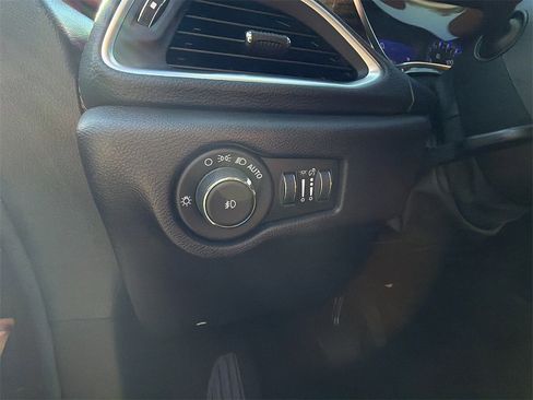 Used 2021 Chrysler Pacifica Pinnacle image 42