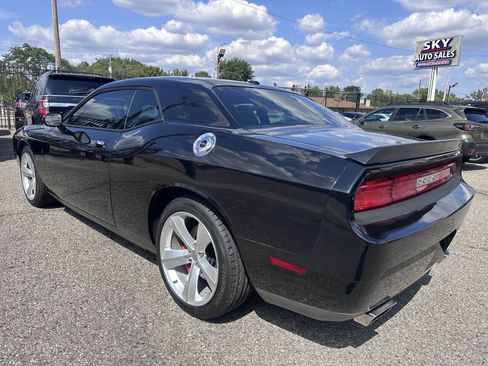 Used 2010 Dodge Challenger SRT8 w/ SRT Option Group II RWD image 5