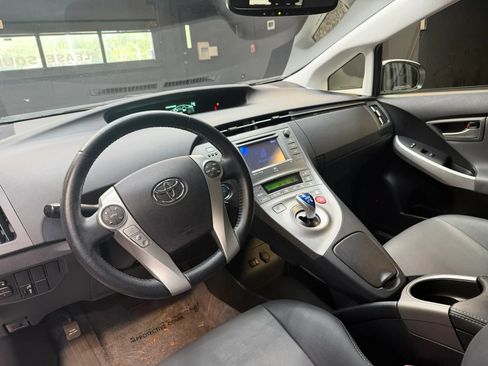 Used 2012 Toyota Prius Four FWD image 13