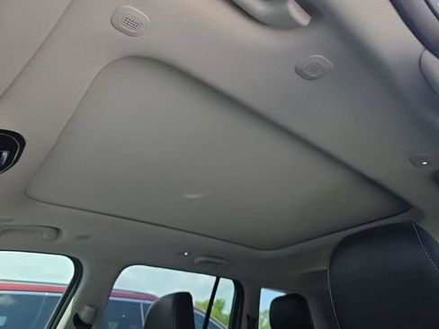 Used 2023 Jeep Grand Cherokee Limited RWD image 11