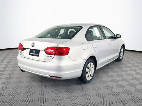 Used 2011 Volkswagen Jetta SE FWD image 8