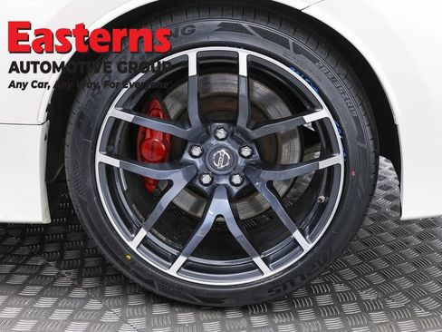 Used 2020 Nissan 370Z NISMO RWD image 33