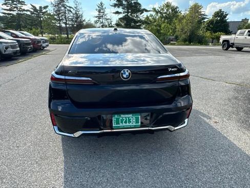 Used 2025 BMW 740i xDrive AWD/4WD image 41