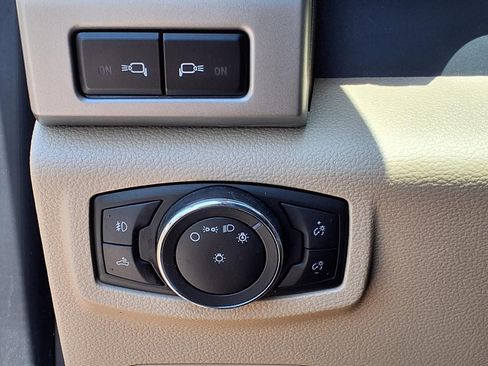 Used 2021 Ford F250 Lariat w/ Lariat Value Package AWD/4WD image 20