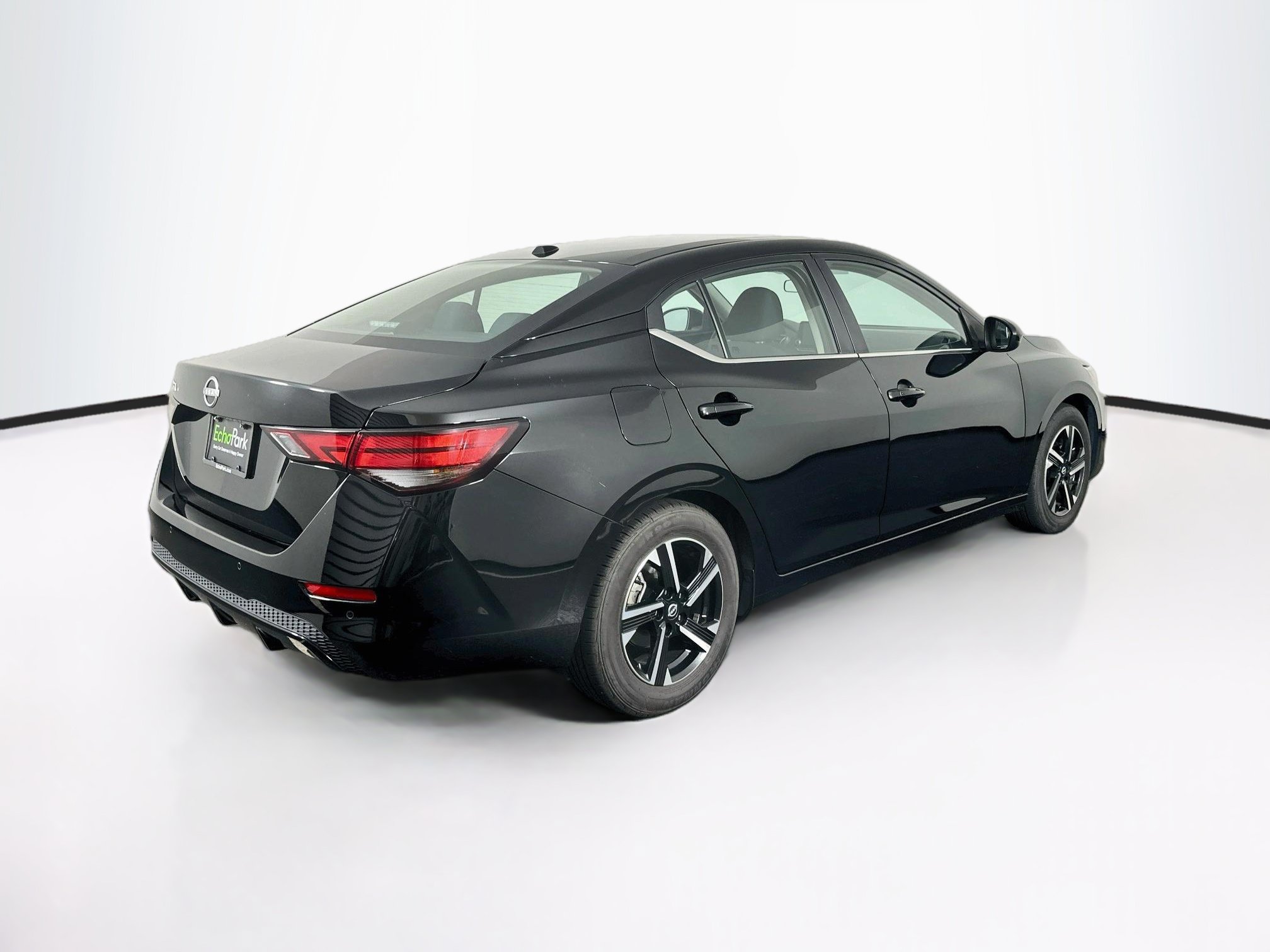 Used 2025 Nissan Sentra SV FWD image 9