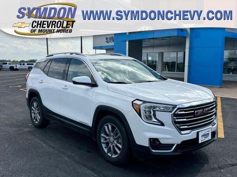 Used 2024 GMC Terrain SLT w/ LPO, Floor Liner Package AWD/4WD image 1