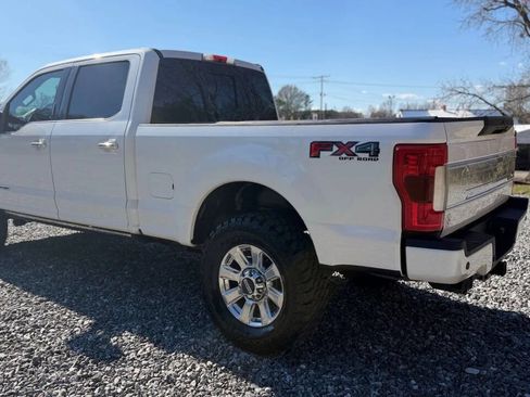 Used 2019 Ford F250 Platinum w/ Platinum Ultimate Package image 5