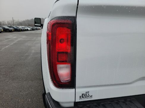 New 2026 GMC Sierra 2500 SLE image 15