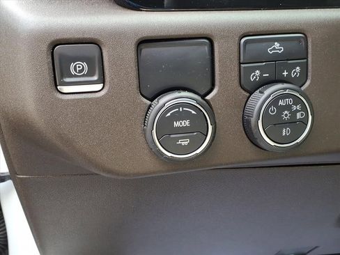 Used 2022 Chevrolet Silverado 1500 RST image 13