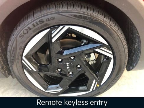 Used 2025 Kia K4 EX image 22