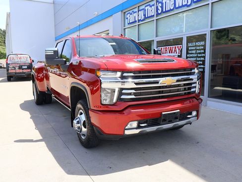 Used 2022 Chevrolet Silverado 3500 High Country w/ Safety Package II AWD/4WD image 2