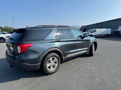 Used 2022 Ford Explorer XLT AWD/4WD image 6