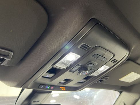 Used 2021 Chevrolet Tahoe Z71 w/ Z71 Off-Road Package image 36