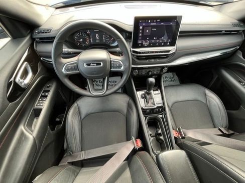 Used 2024 Jeep Compass Trailhawk image 10