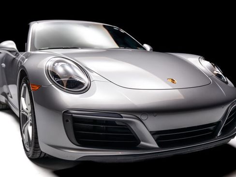 Used 2019 Porsche 911 Carrera S image 30