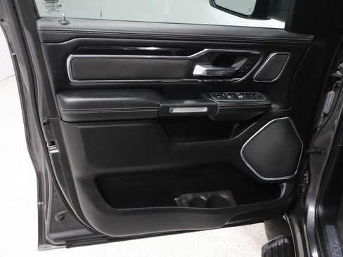Used 2022 RAM 1500 Laramie AWD/4WD image 13