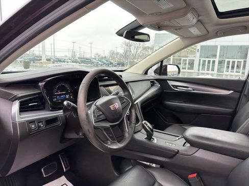 Used 2018 Cadillac XT5 Luxury w/ LPO, Sport Package image 17