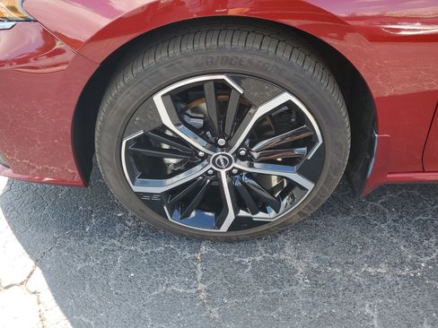 Certified 2025 Nissan Altima 2.5 SR image 4