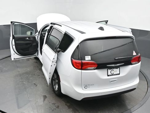 New 2026 Chrysler Voyager LX image 64