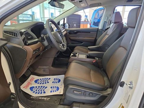 New 2026 Honda Odyssey Elite image 3